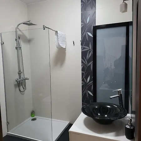 Joseluce Oda ve Kahvaltı Gudja